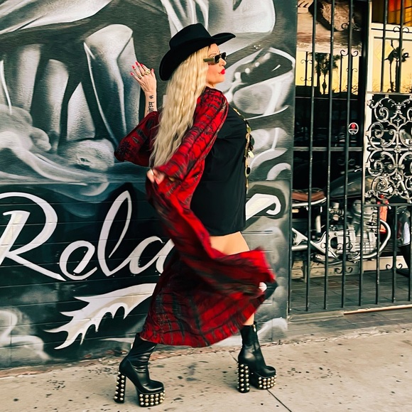 CHAI RED SILK SUSTAINABLE KIMONO - Picture 13 of 15